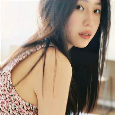 衣橱里的她1